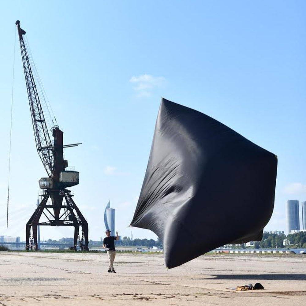 artisti portavoce del cambiamento climatico, tomas saraceno, aerocene