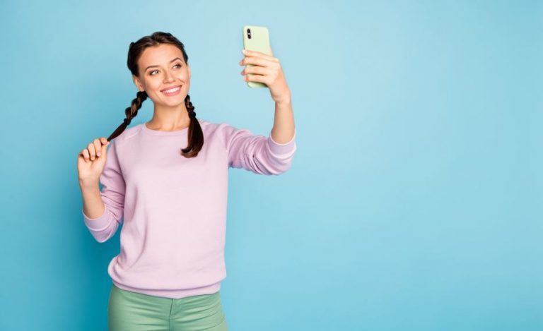 Scopri come Hollywood sta sfruttando TikTok per arrivare alla Gen Z