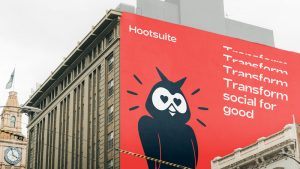 Il rebranding di Hootsuite riposiziona la piattaforma sul mercato con una nuova mascotte