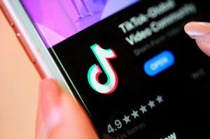 Come ha fatto Microsoft a raggiungere un milione di follower su TikTok
