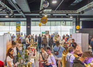 Black Friday e Cyber Monday 2022: italiani pronti a uno shopping più attento, sostenibile e aperto al cambiamento