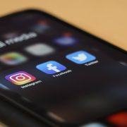 Gli orari migliori per postare sui social media nel 2023