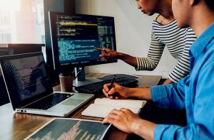 Abbiamo provato Code Interpreter, il plugin di ChatGPT che scrive anche codice. Ecco come si usa