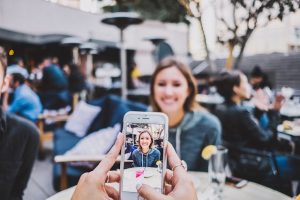 Video e sondaggi VS post statici: chi vince la sfida dell’engagement sui social media